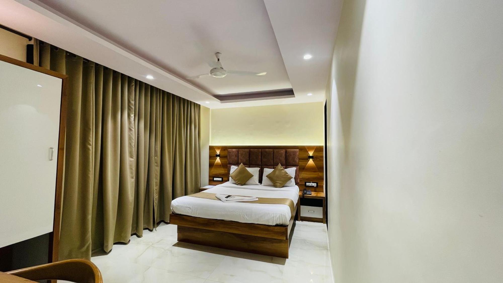 Hotel Arma Residency Mumbai Exteriör bild