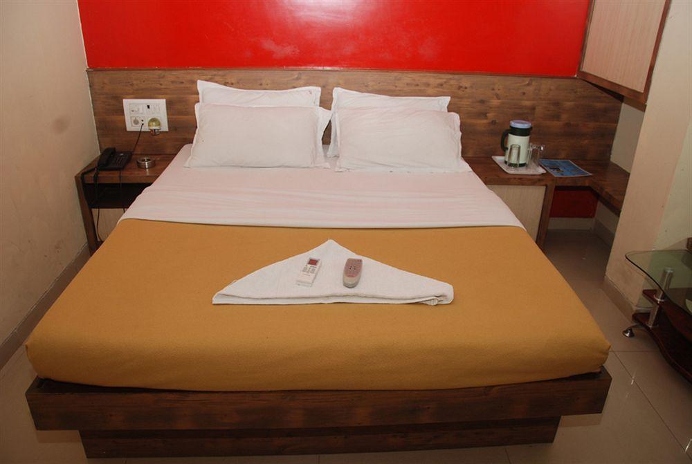 Hotel Arma Residency Mumbai Exteriör bild