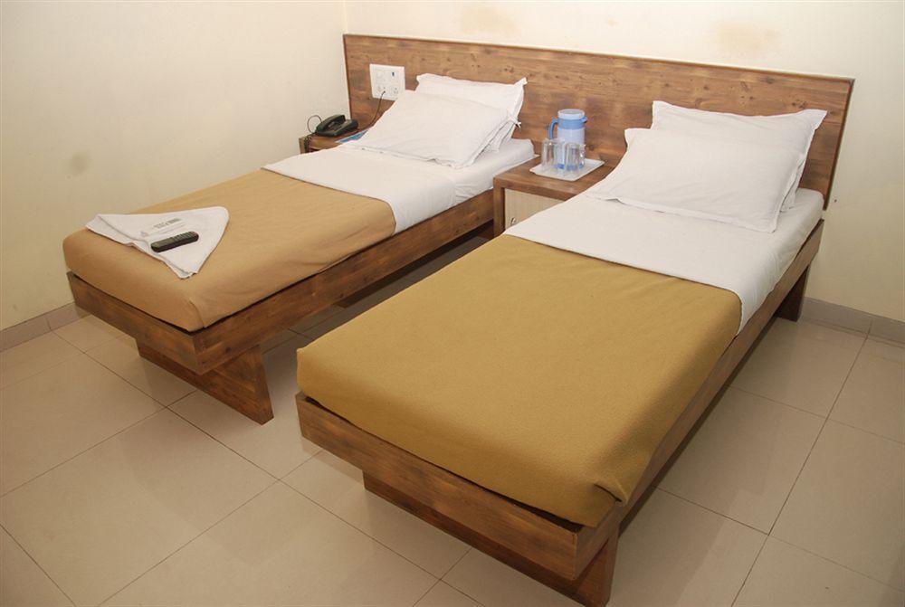 Hotel Arma Residency Mumbai Exteriör bild